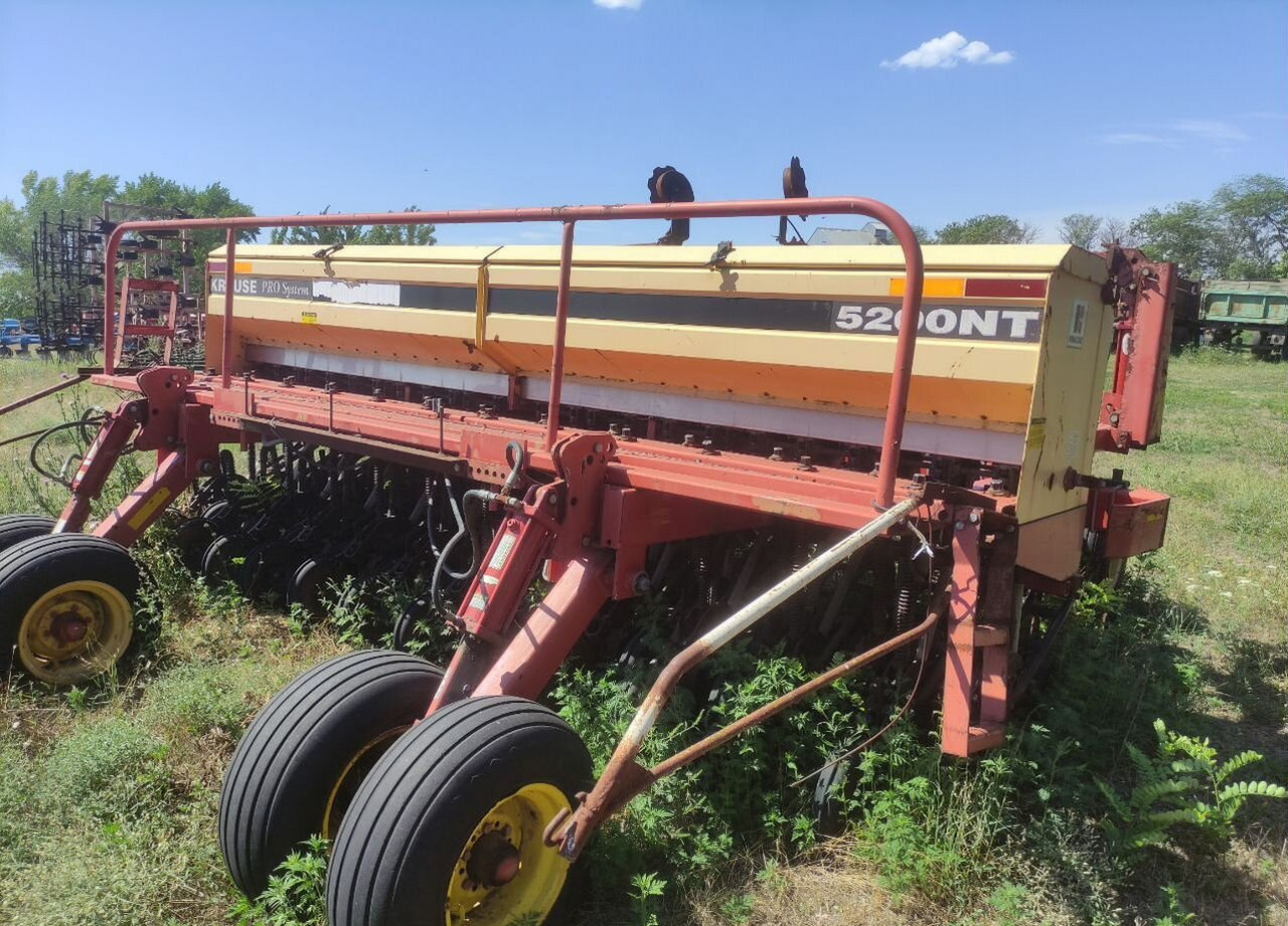 Kuhn Krause 5200-36 - Сеялка: фото 1 Kuhn Krause 5200-36 - Сеялка: фото 1