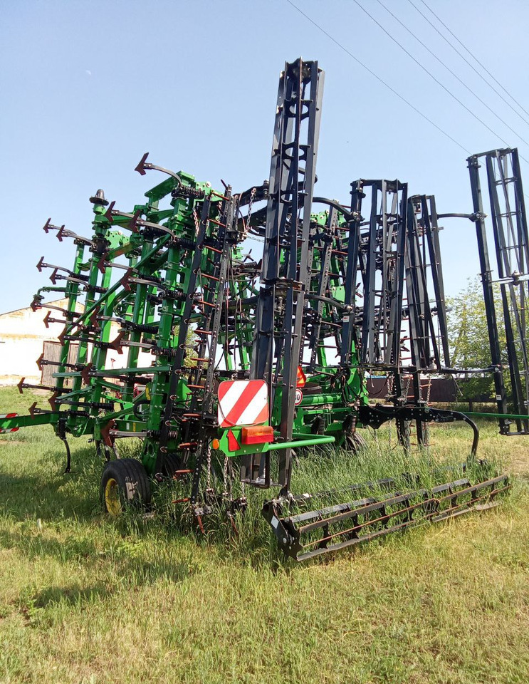 Культиватор John Deere 2230 TruSet Tillage - Культиватор: фото 1 Культиватор John Deere 2230 TruSet Tillage - Культиватор: фото 1