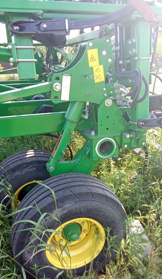 Культиватор Культиватор John Deere 2230 TruSet Tillage: фото 8 Культиватор Культиватор John Deere 2230 TruSet Tillage: фото 8