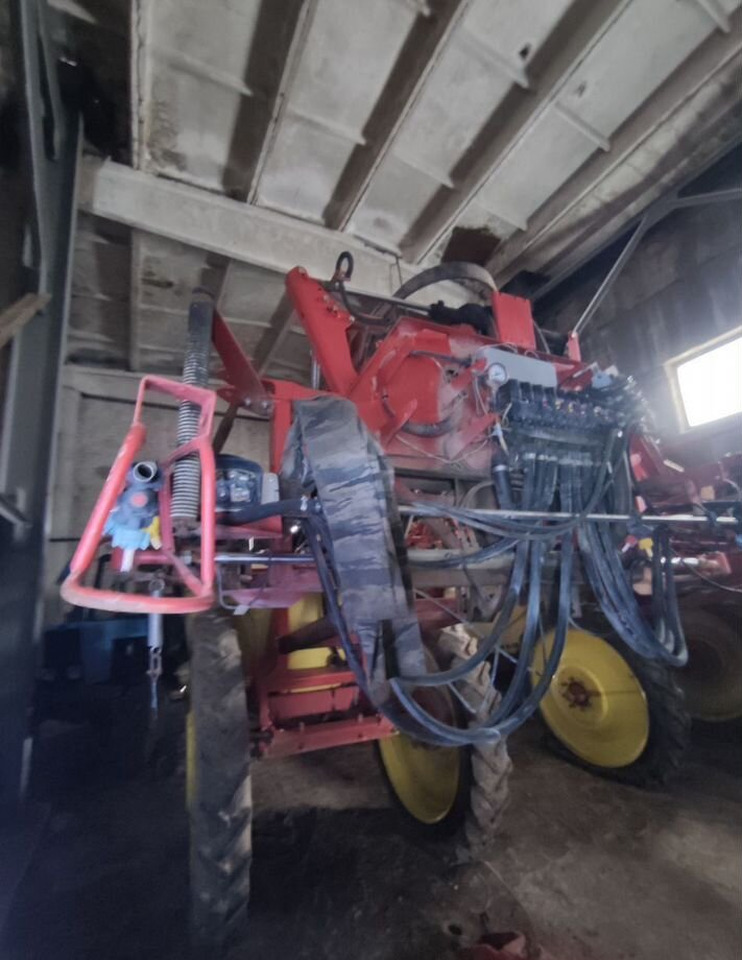 Прицепной опрыскиватель Kverneland Explorer A-28: фото 12 Прицепной опрыскиватель Kverneland Explorer A-28: фото 12