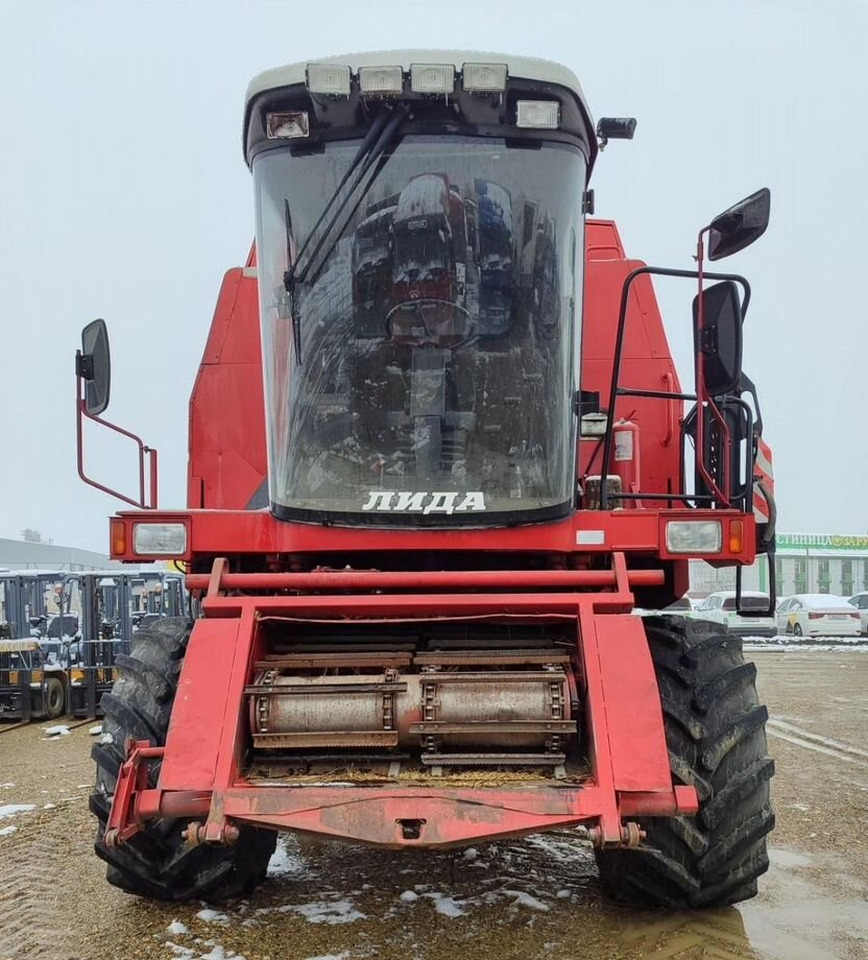 Лида 1300 - Зерноуборочный комбайн: фото 1 Лида 1300 - Зерноуборочный комбайн: фото 1