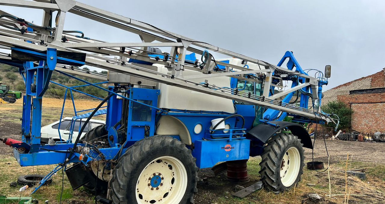 Самоходный опрыскиватель MATROT M44D140: фото 7