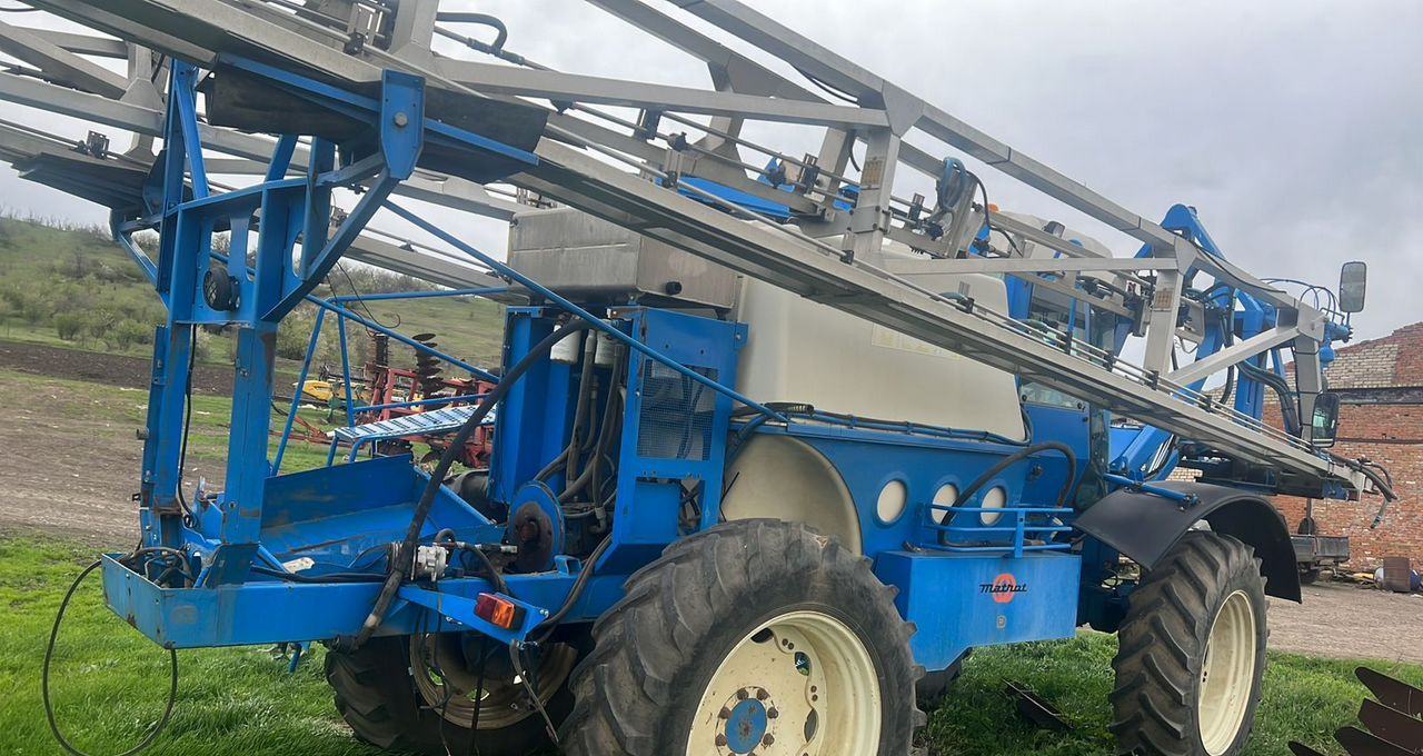 Самоходный опрыскиватель MATROT M44D140: фото 10