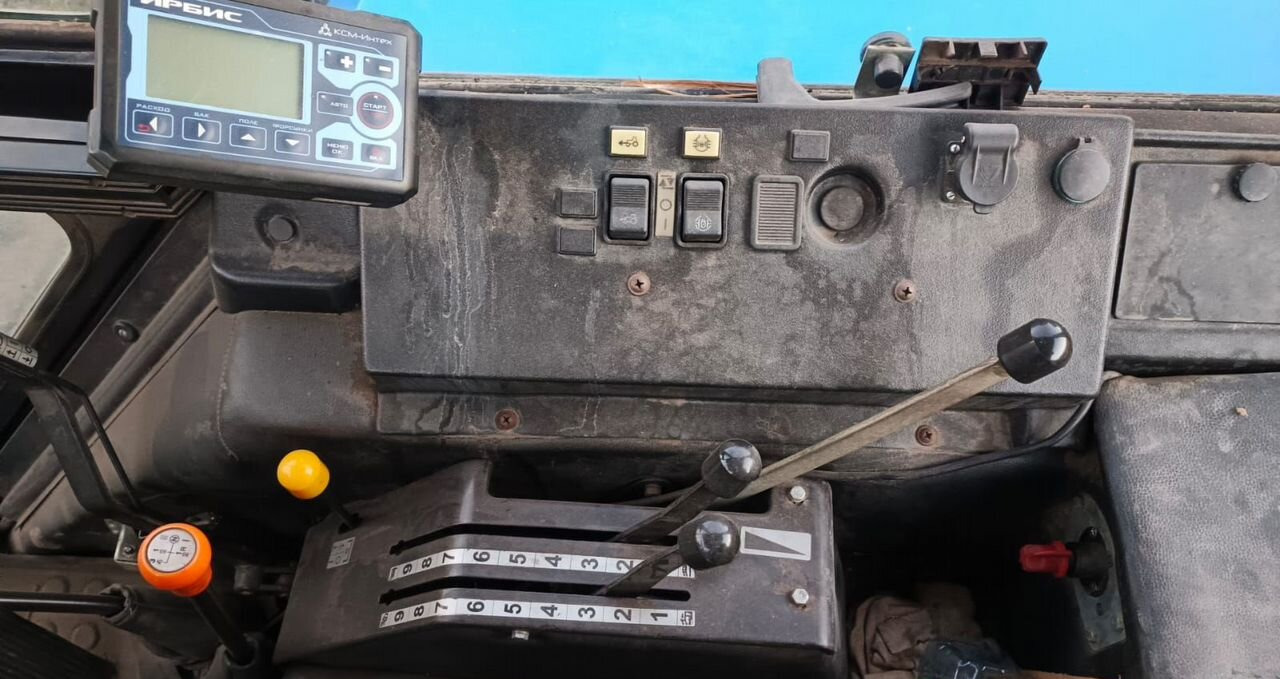 МТЗ (Беларус) 1221.3 - Трактор: фото 5 МТЗ (Беларус) 1221.3 - Трактор: фото 5