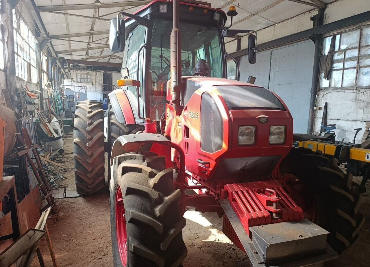 МТЗ (Беларус) 1523.3 - Трактор: фото 2 МТЗ (Беларус) 1523.3 - Трактор: фото 2