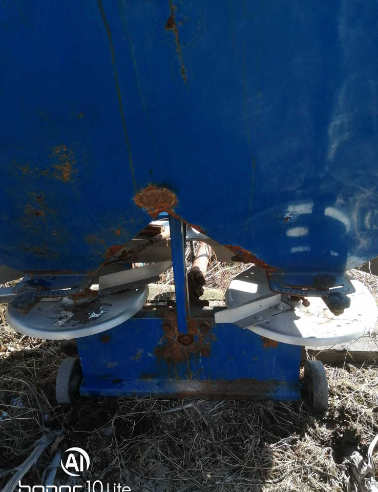 Машина для внесения минеральных удобрений МВУ-1100 - Разбрасыватель удобрений: фото 5 Машина для внесения минеральных удобрений МВУ-1100 - Разбрасыватель удобрений: фото 5