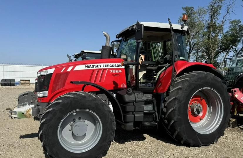Massey Ferguson MF 7624 - Трактор: фото 3 Massey Ferguson MF 7624 - Трактор: фото 3