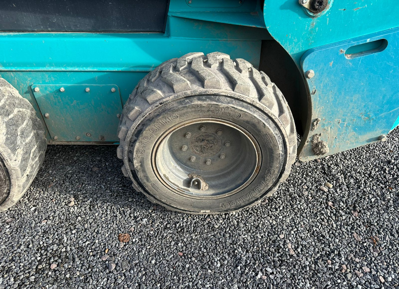 Гусеничный погрузчик Мини погрузчик SUNWARD SWL3220: фото 6