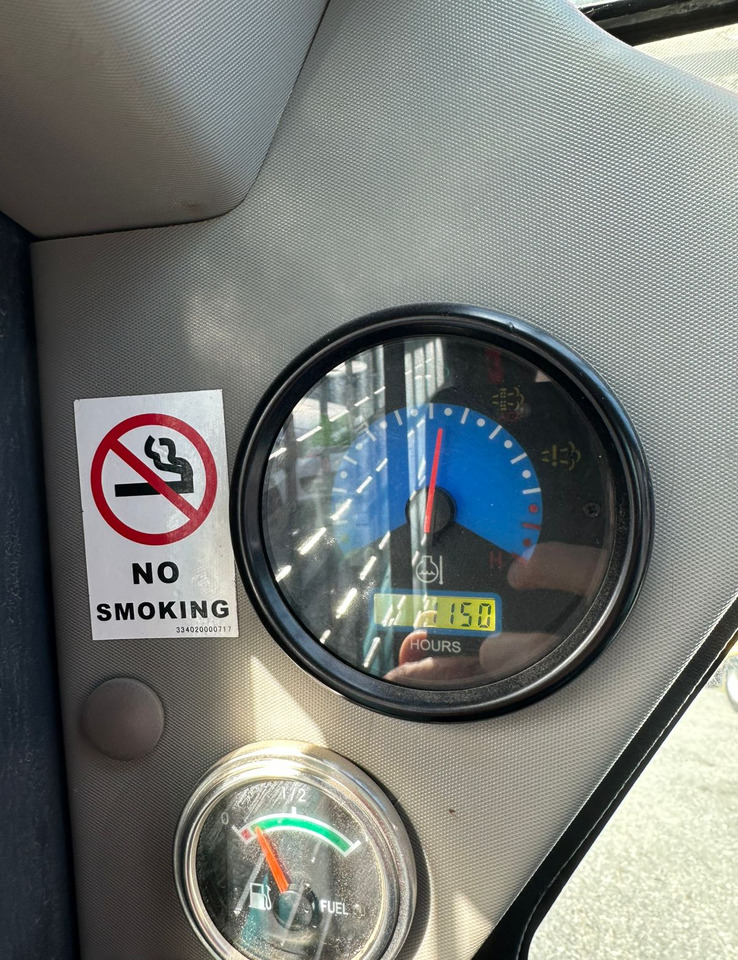 Гусеничный погрузчик Мини погрузчик SUNWARD SWL3220: фото 9