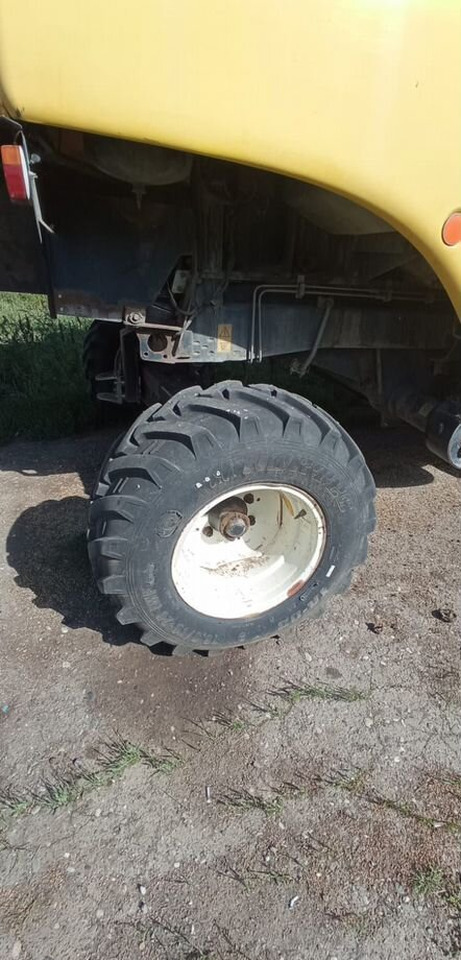 Зерноуборочный комбайн New Holland CS660: фото 25