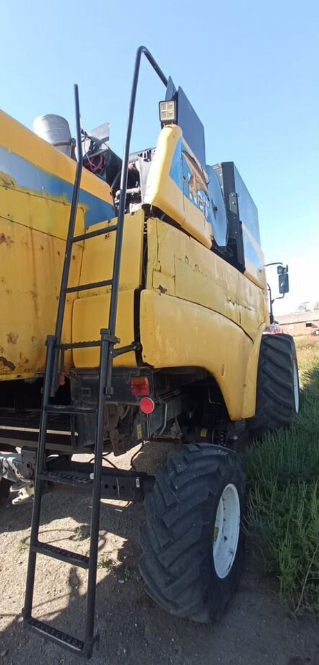 Зерноуборочный комбайн New Holland CS660: фото 9