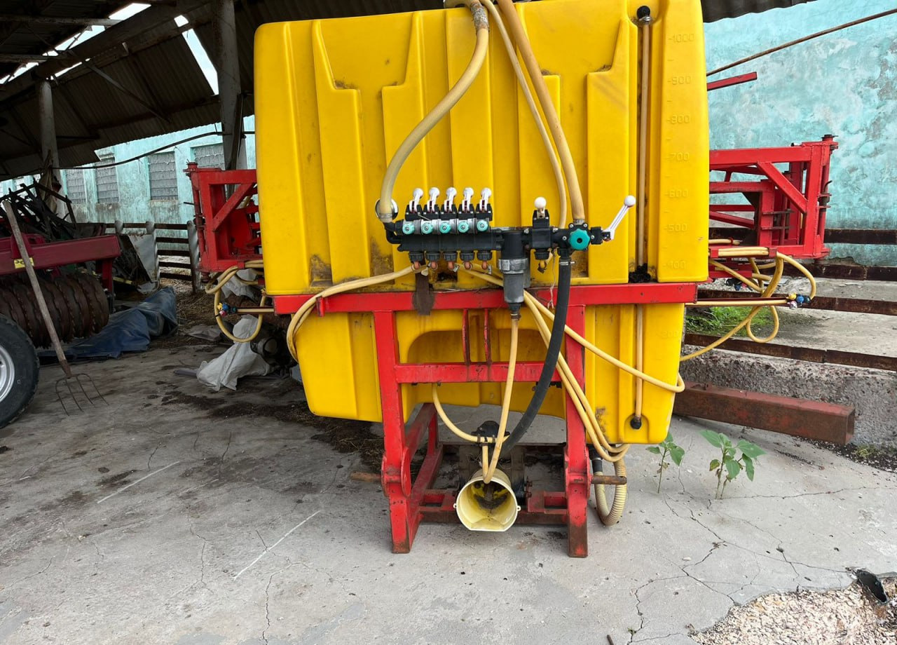 Опрыскиватель навесной ОП-1000 - Навесной опрыскиватель: фото 1 Опрыскиватель навесной ОП-1000 - Навесной опрыскиватель: фото 1