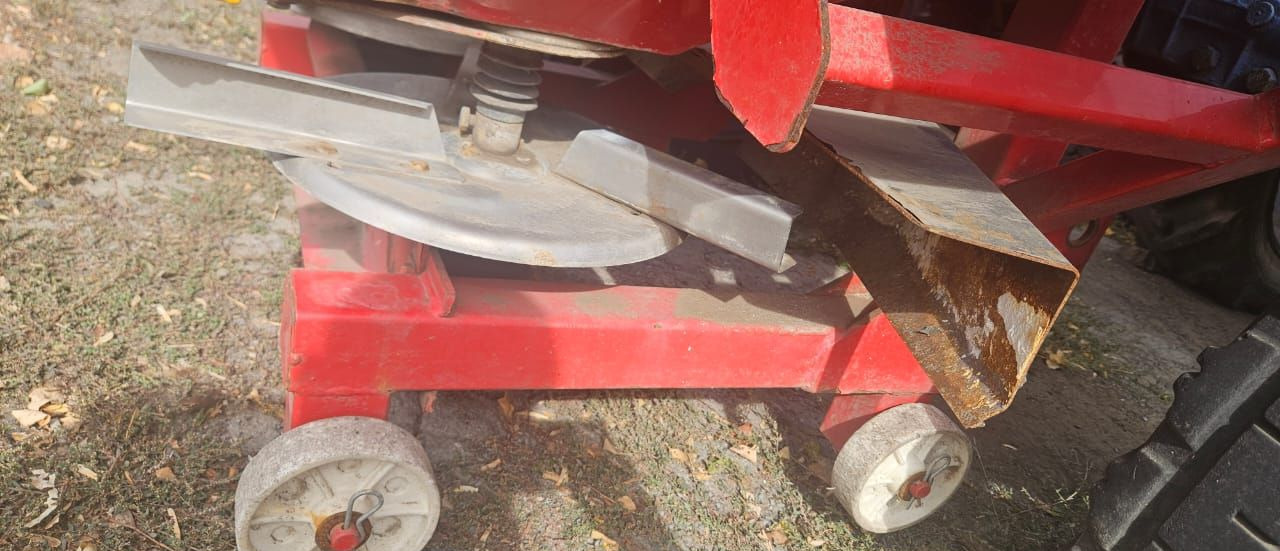 Разбрасыватель удобрений Оптсельмаш Фермер 900: фото 9