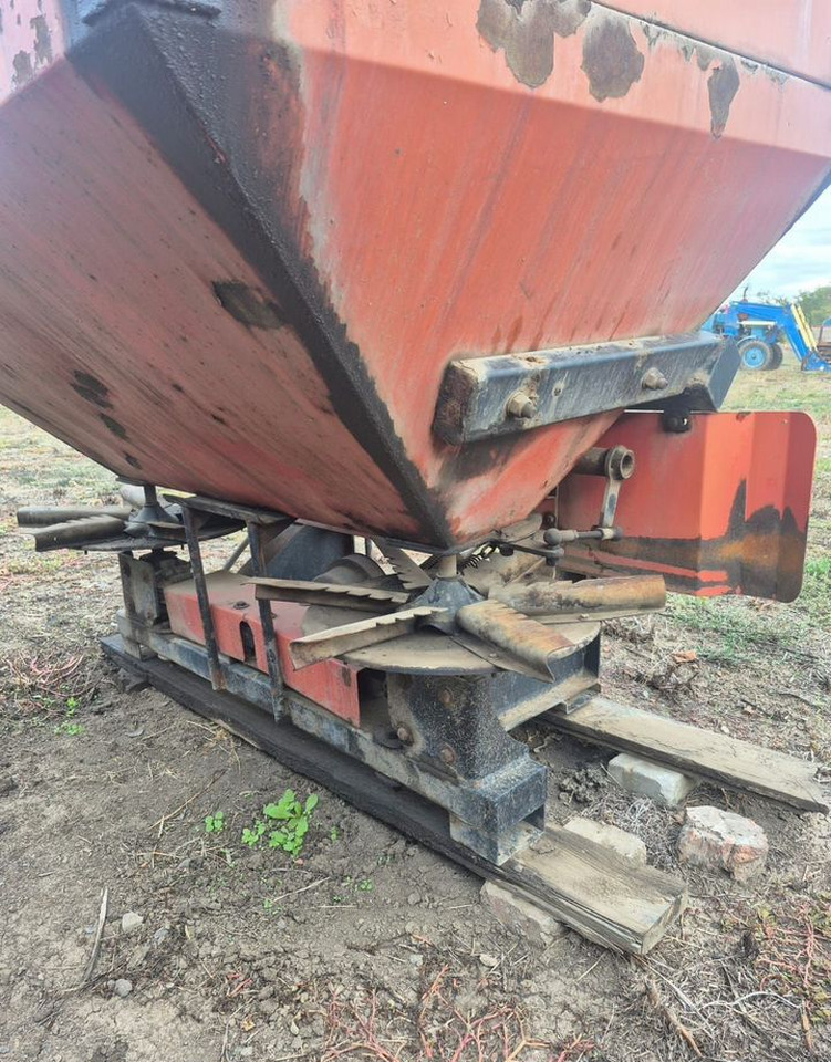 Разбрасыватель удобрений Оптсельмаш Фермер 900: фото 7