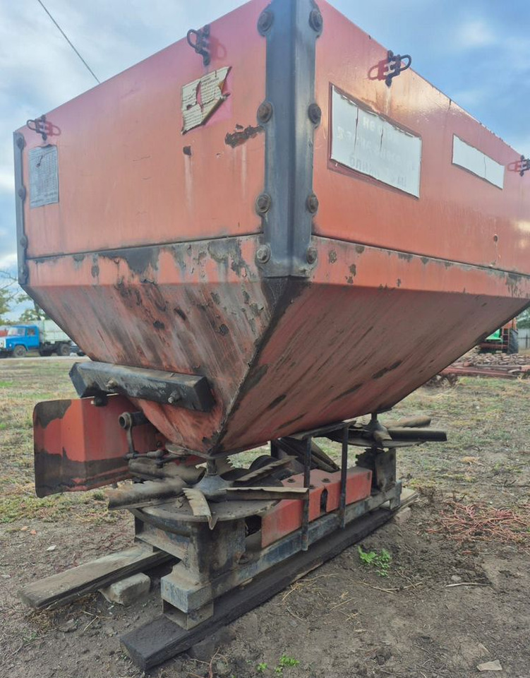 Разбрасыватель удобрений Оптсельмаш Фермер 900: фото 8