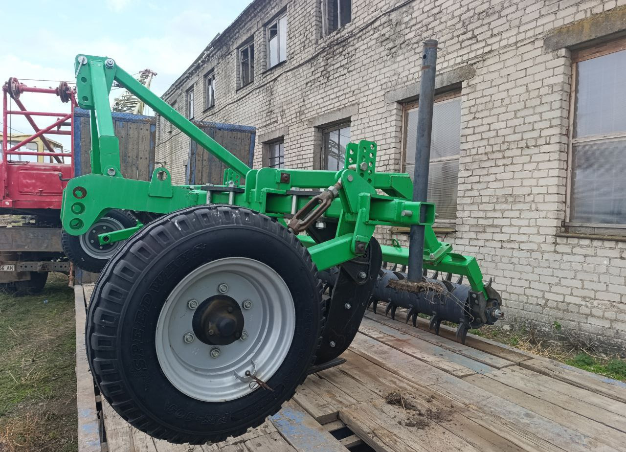 Плуг чизельный ПЧ-3.2 - Глубокорыхлитель: фото 2 Плуг чизельный ПЧ-3.2 - Глубокорыхлитель: фото 2