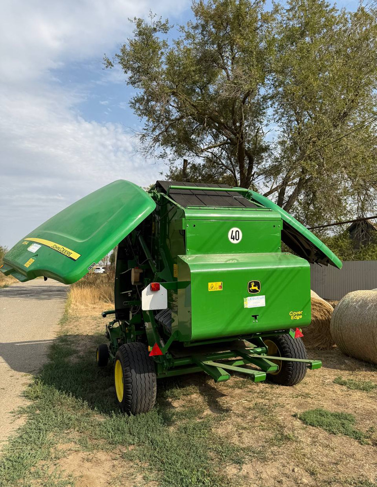 Пресс-подборщик John Deere 854 роторный - Пресс-подборщик рулонный: фото 4 Пресс-подборщик John Deere 854 роторный - Пресс-подборщик рулонный: фото 4