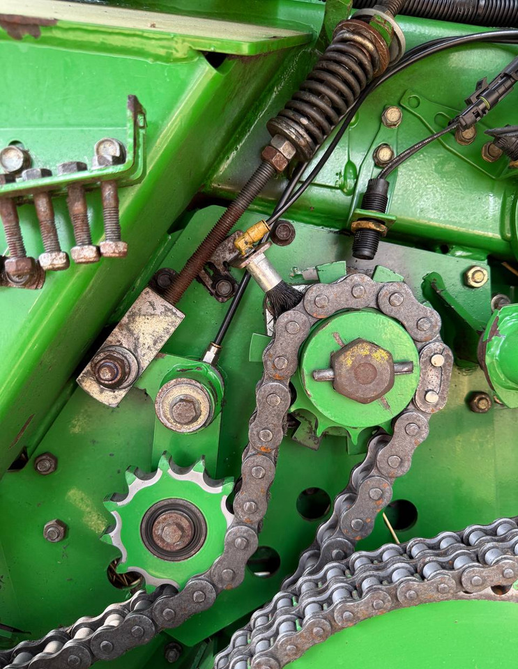 Пресс-подборщик рулонный Пресс-подборщик John Deere 854 роторный: фото 9