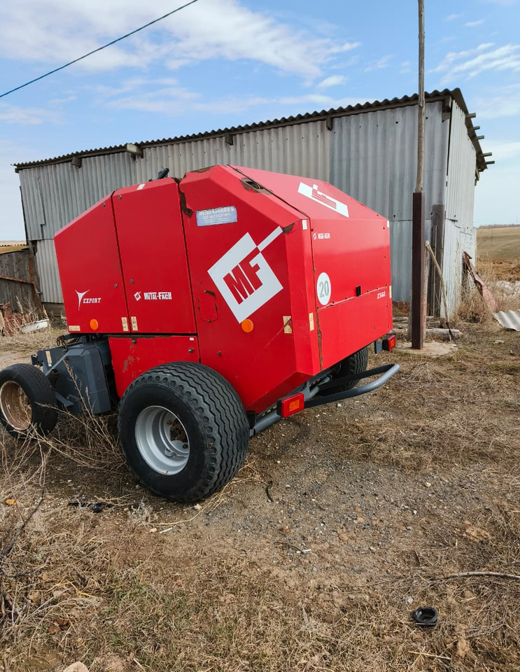 Пресс-подборщик Metal-Fach Z-562 - Пресс-подборщик рулонный: фото 1 Пресс-подборщик Metal-Fach Z-562 - Пресс-подборщик рулонный: фото 1