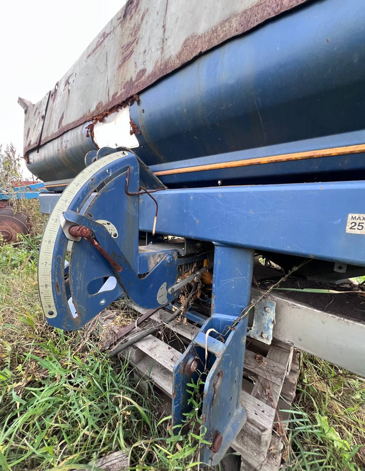 Разбрасыватель удобрений Bogballe M2 - Разбрасыватель удобрений: фото 2 Разбрасыватель удобрений Bogballe M2 - Разбрасыватель удобрений: фото 2