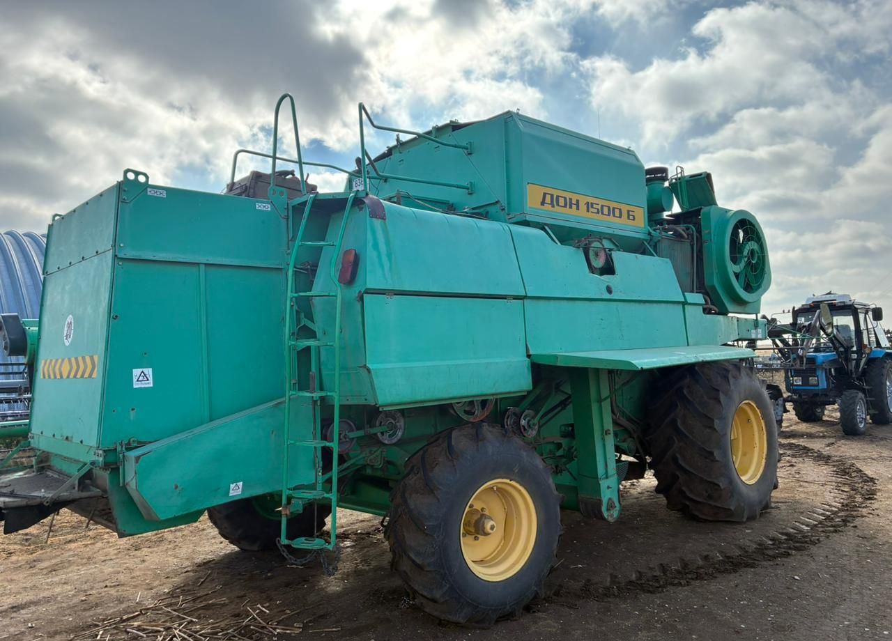 Ростсельмаш Дон 1500Б - Зерноуборочный комбайн: фото 3 Ростсельмаш Дон 1500Б - Зерноуборочный комбайн: фото 3