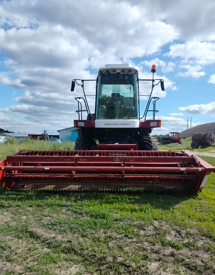 Ростсельмаш Дон 680М - Кормоуборочный комбайн: фото 1 Ростсельмаш Дон 680М - Кормоуборочный комбайн: фото 1