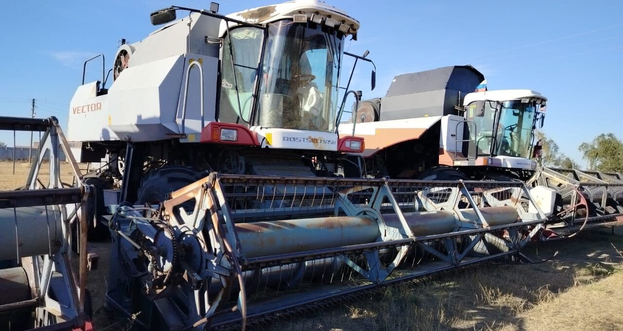 Зерноуборочный комбайн Ростсельмаш РСМ-101 Вектор: фото 16