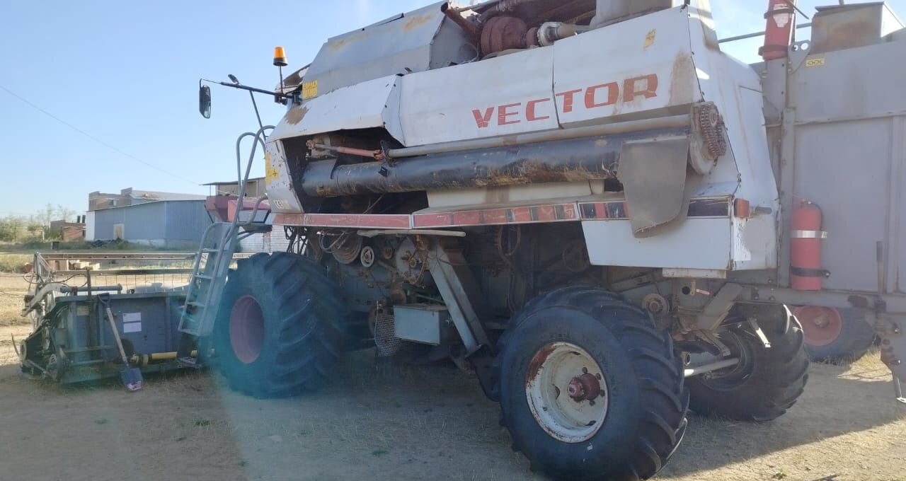 Зерноуборочный комбайн Ростсельмаш РСМ-101 Вектор: фото 18