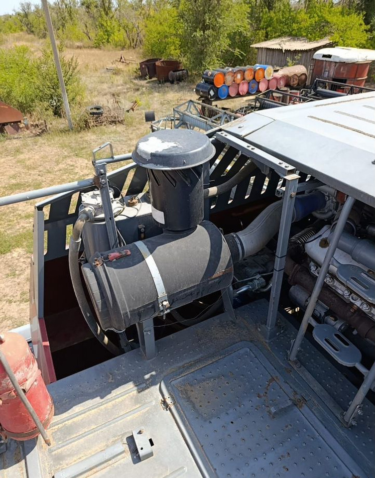 Зерноуборочный комбайн Ростсельмаш Vector 410: фото 7