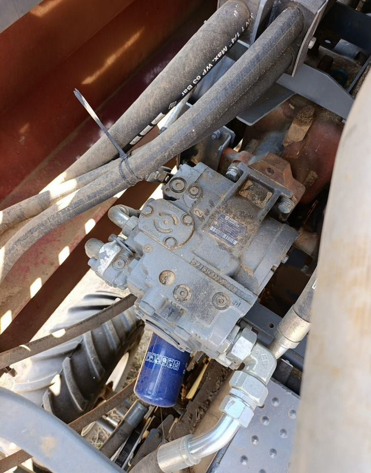 Зерноуборочный комбайн Ростсельмаш Vector 410: фото 9