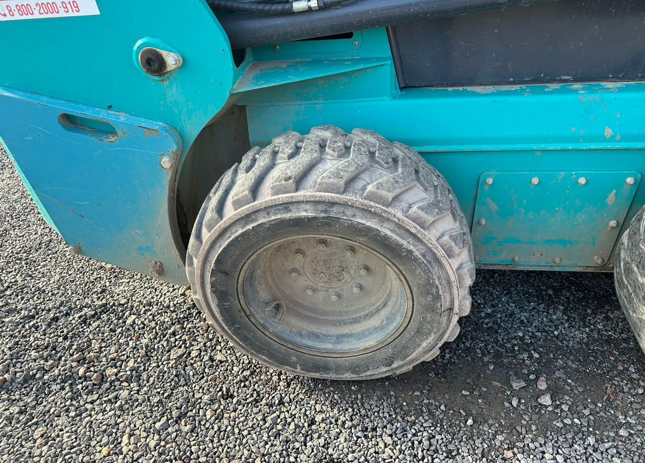 Мини-погрузчик с бортовым поворотом SUNWARD SWL3220: фото 11