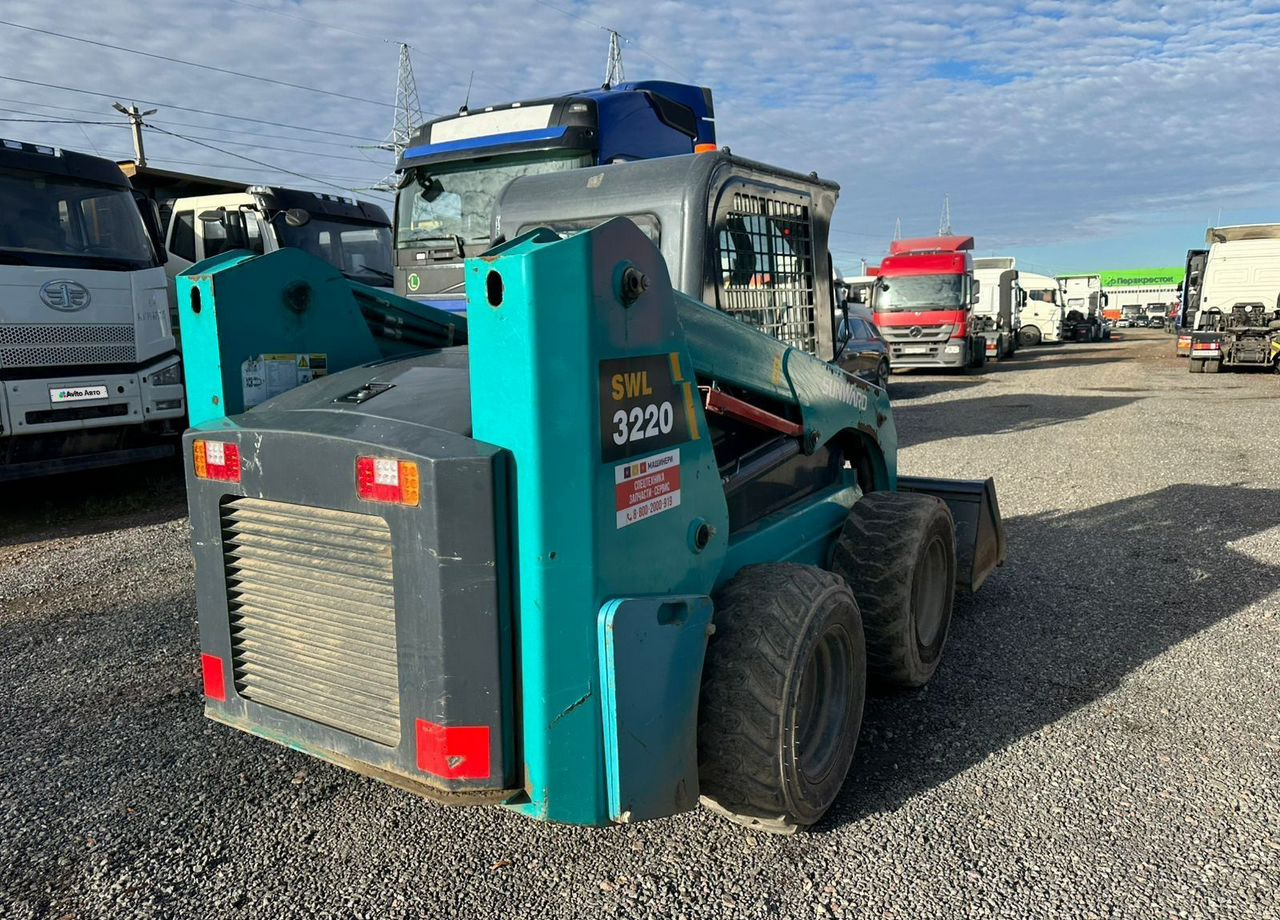 SUNWARD SWL3220 - Мини-погрузчик с бортовым поворотом: фото 5 SUNWARD SWL3220 - Мини-погрузчик с бортовым поворотом: фото 5