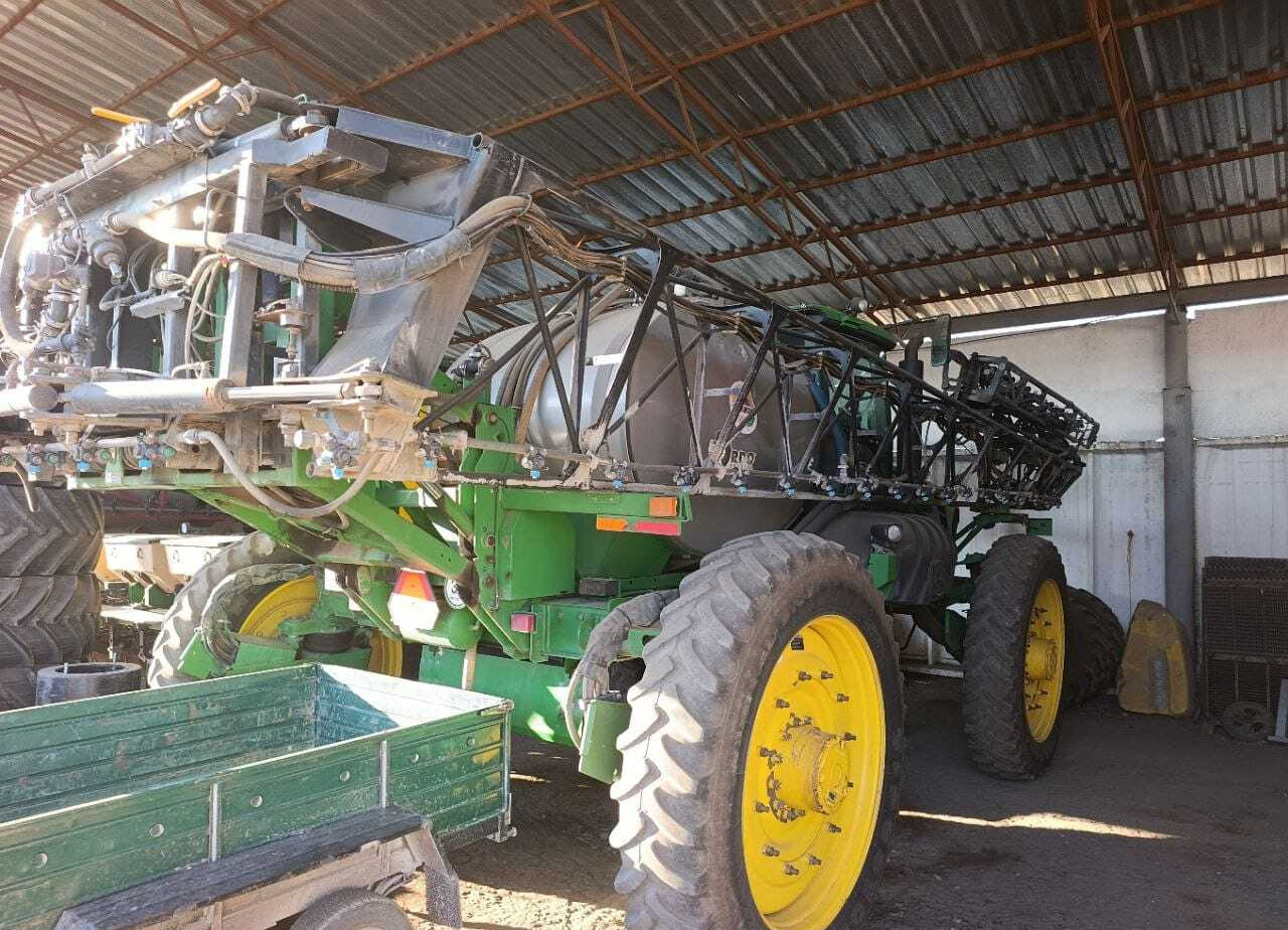 Самоходный опрыскиватель John Deere 4930 - Самоходный опрыскиватель: фото 1 Самоходный опрыскиватель John Deere 4930 - Самоходный опрыскиватель: фото 1
