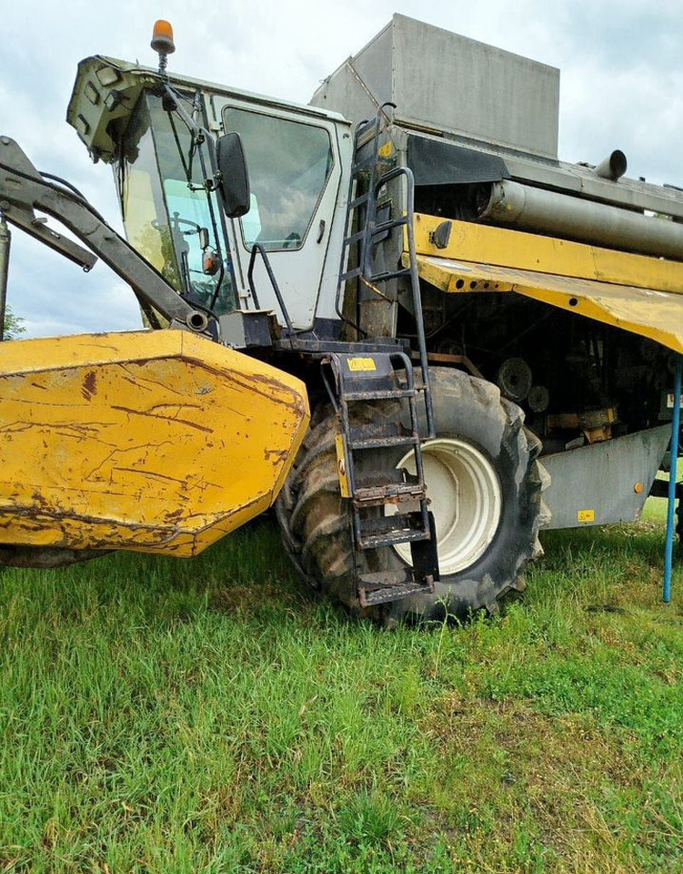 Sampo Rosenlew SR 3065L - Зерноуборочный комбайн: фото 1 Sampo Rosenlew SR 3065L - Зерноуборочный комбайн: фото 1