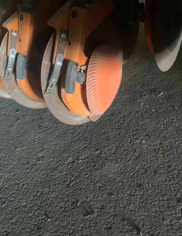 Сеялка Сеялка Amazone D9 6000-TC: фото 6