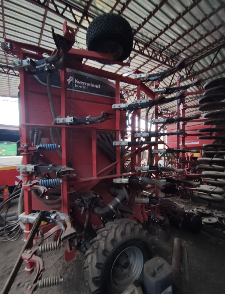 Сеялка Kverneland S-Drill 6 м навесная №414 - Сеялка: фото 4 Сеялка Kverneland S-Drill 6 м навесная №414 - Сеялка: фото 4