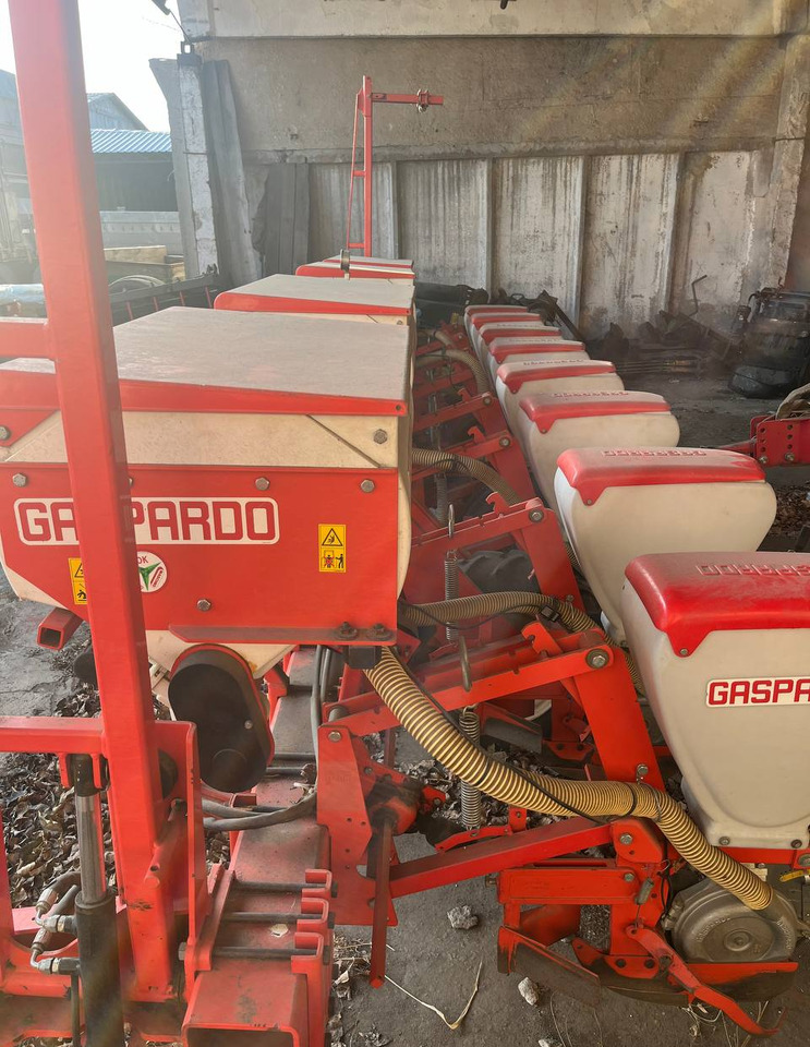 Сеялка Maschio Gaspardo SP 8 - Сеялка точного высева: фото 1 Сеялка Maschio Gaspardo SP 8 - Сеялка точного высева: фото 1
