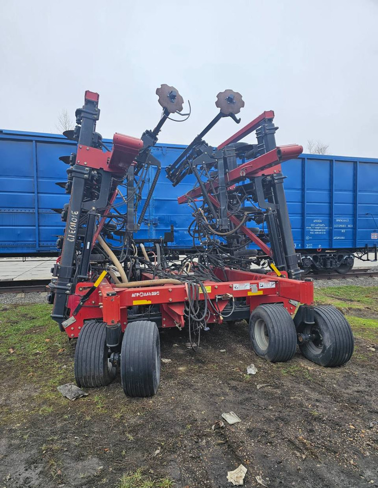 Сеялка пневматическая Case IH Precision Disk 30 - Сеялка: фото 1 Сеялка пневматическая Case IH Precision Disk 30 - Сеялка: фото 1