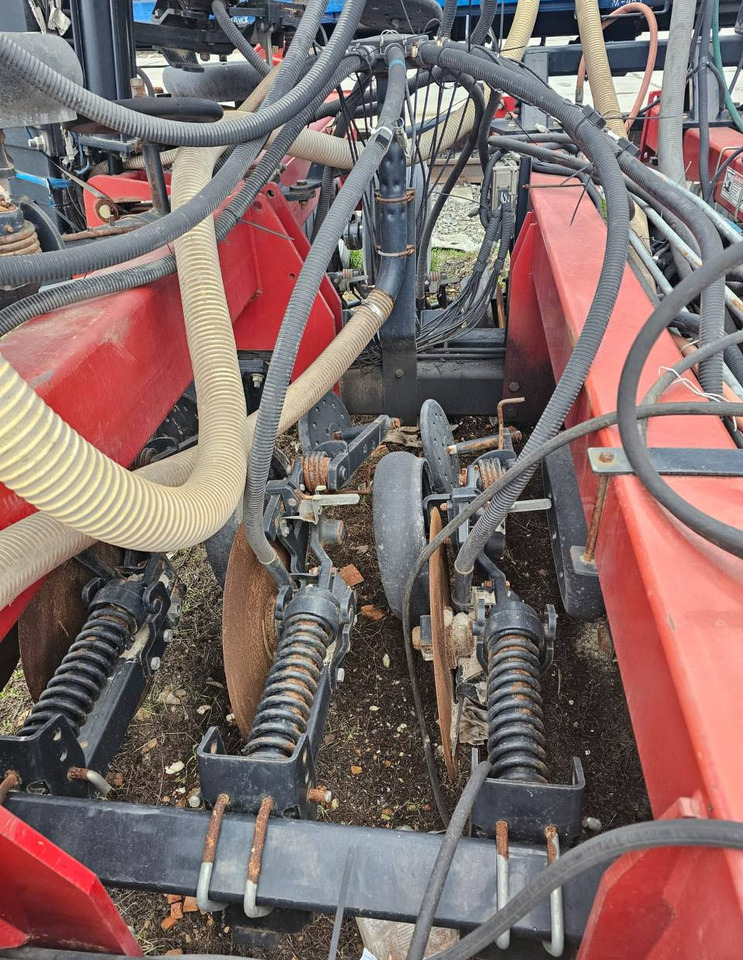 Сеялка пневматическая Case IH Precision Disk 30 - Сеялка: фото 4 Сеялка пневматическая Case IH Precision Disk 30 - Сеялка: фото 4