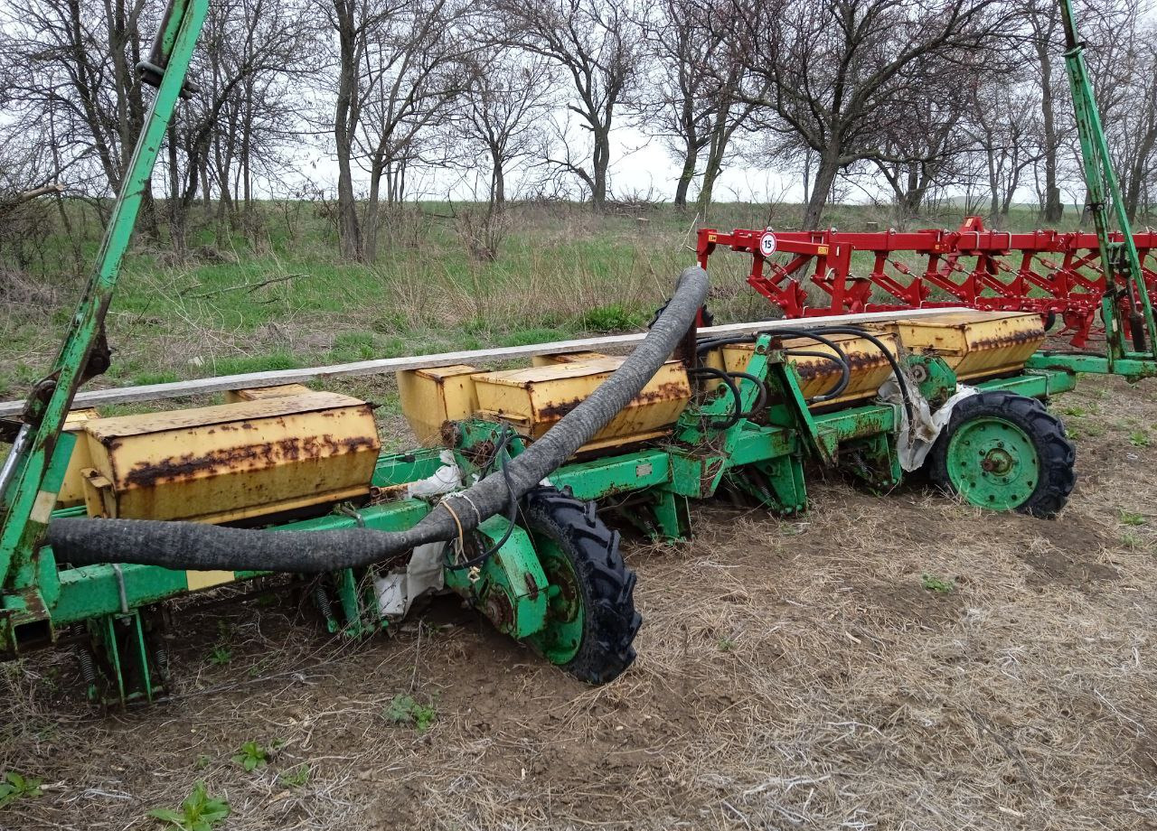 Сеялка пропашная СПБ-8 - Сеялка: фото 1 Сеялка пропашная СПБ-8 - Сеялка: фото 1