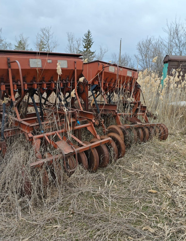 Сеялка стерневая СЗС-2.1 - Сеялка: фото 1 Сеялка стерневая СЗС-2.1 - Сеялка: фото 1