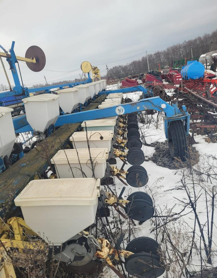 Сеялка точного высева пневматическая СТП "Ритм-Т" СКВС - Сеялка точного высева: фото 1 Сеялка точного высева пневматическая СТП "Ритм-Т" СКВС - Сеялка точного высева: фото 1