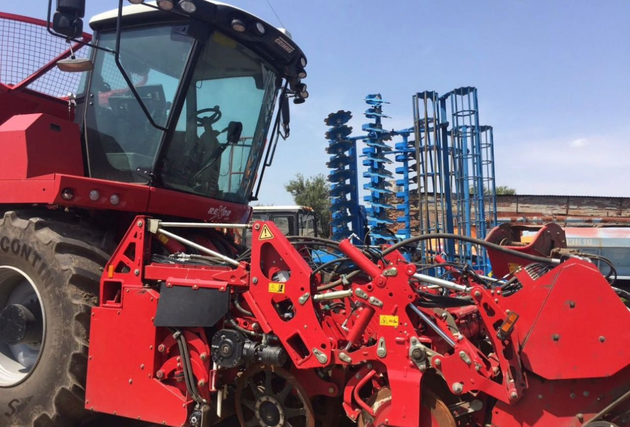 Свеклоуборочный комбайн Свеклоуборочный комбайн Grimme Rexor 620: фото 6 Свеклоуборочный комбайн Свеклоуборочный комбайн Grimme Rexor 620: фото 6