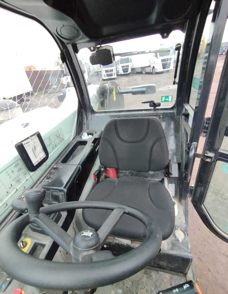 Телескопический погрузчик Bobcat TL26.60DB - Телескопический погрузчик: фото 4 Телескопический погрузчик Bobcat TL26.60DB - Телескопический погрузчик: фото 4