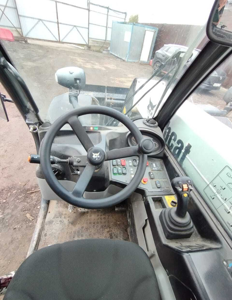 Телескопический погрузчик Bobcat TL26.60DB - Телескопический погрузчик: фото 5 Телескопический погрузчик Bobcat TL26.60DB - Телескопический погрузчик: фото 5