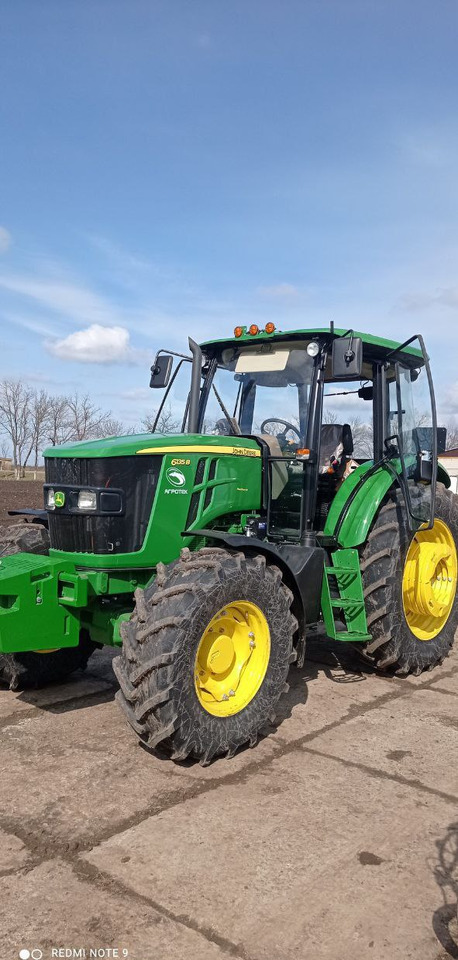 Трактор John Deere 6135 B - Трактор: фото 1 Трактор John Deere 6135 B - Трактор: фото 1