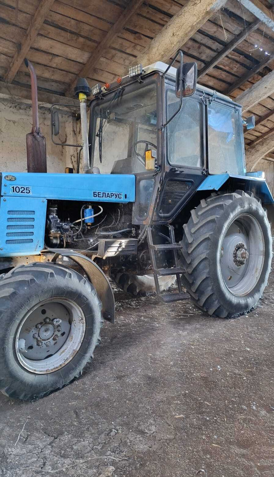 Трактор МТЗ 1025 - Трактор: фото 1 Трактор МТЗ 1025 - Трактор: фото 1