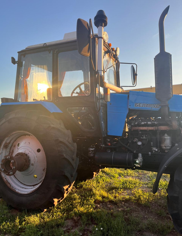 Трактор МТЗ-1221 - Трактор: фото 3 Трактор МТЗ-1221 - Трактор: фото 3