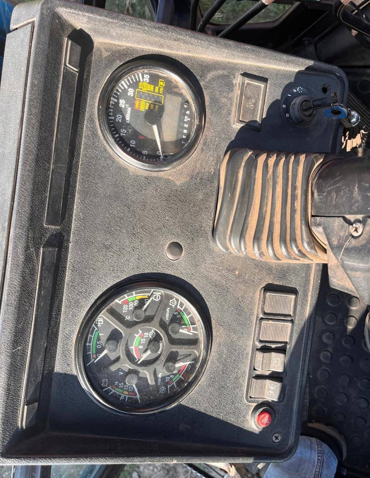 Трактор Трактор МТЗ-1221: фото 9