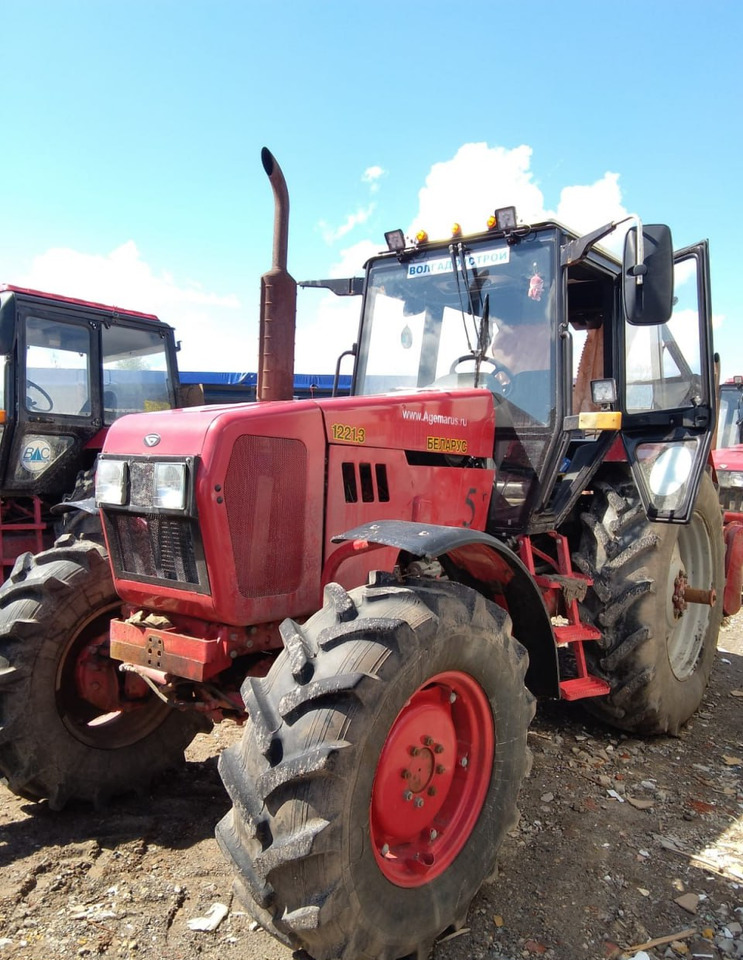 Трактор МТЗ Беларус 1221.3 - Трактор: фото 1 Трактор МТЗ Беларус 1221.3 - Трактор: фото 1